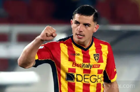 要求选手在 要求选手在