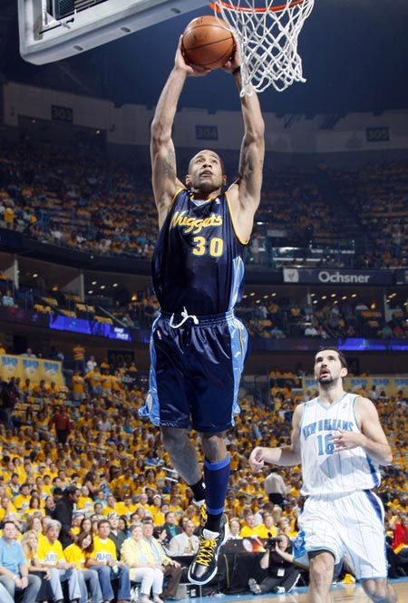 破对方防线 破对方防线